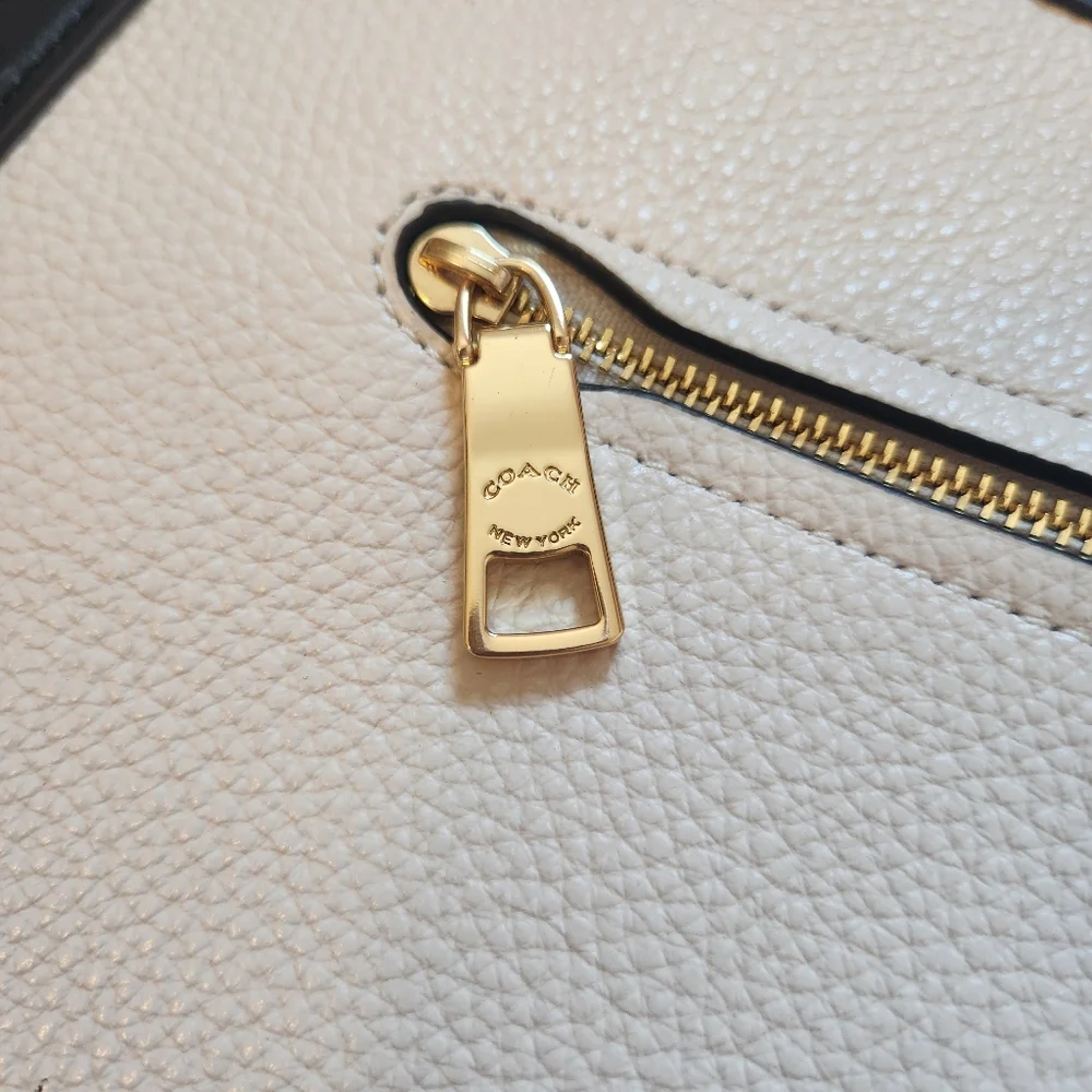 Coach Kristy Shoulder Bag In Colorblock Chalk, Black, and Taupe C6828 NWOT - Picture 7 of 12